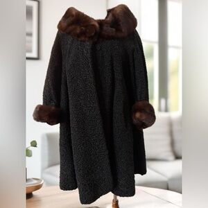 Vintage lambswool and Mink fur coat​